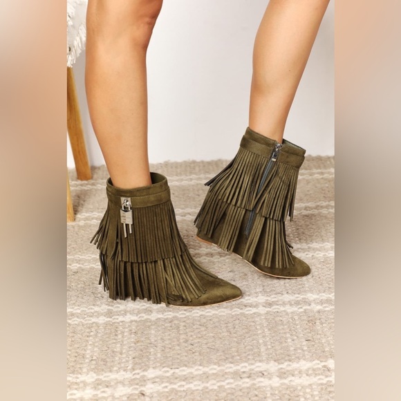 Legend Women's Tassel Wedge Heel Ankle Booties - Picture 1 of 6